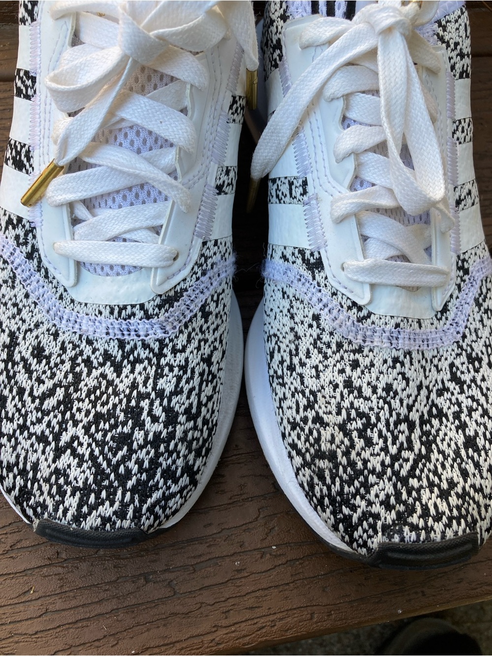 Adidas size 9 Swift Run X white and black speckled slip on sneakers - Picture 10 of 11